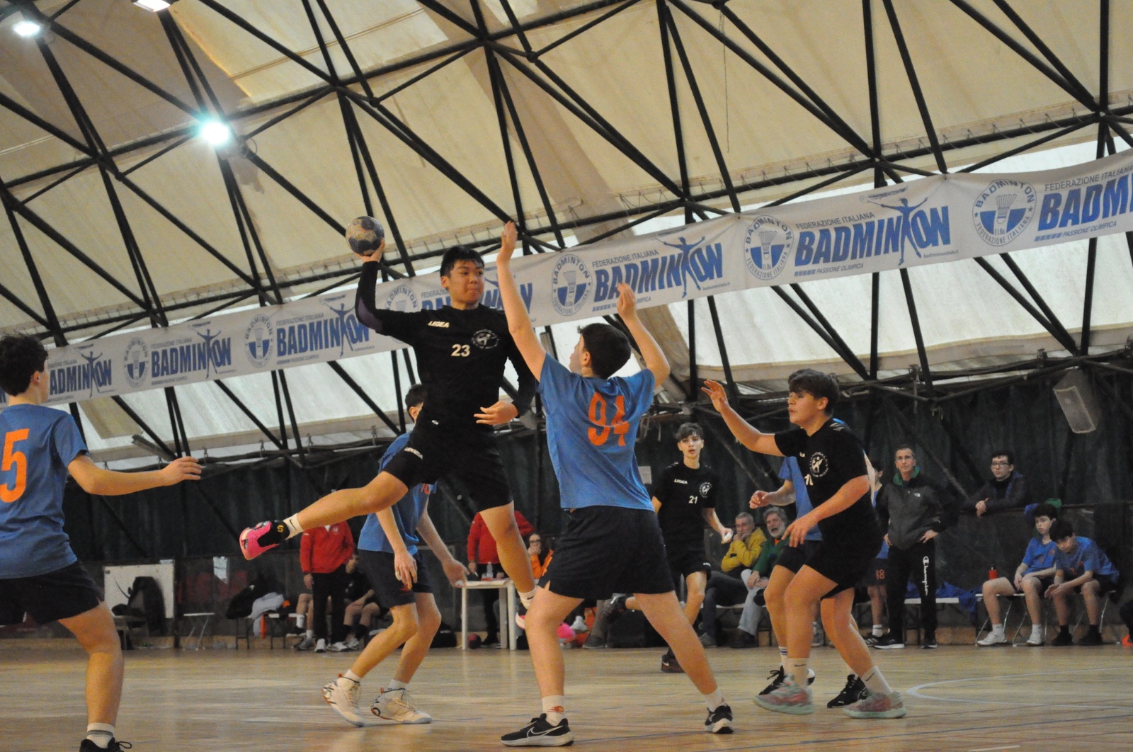 Azione di gioco Handball Club Roma durante una partita giovanile